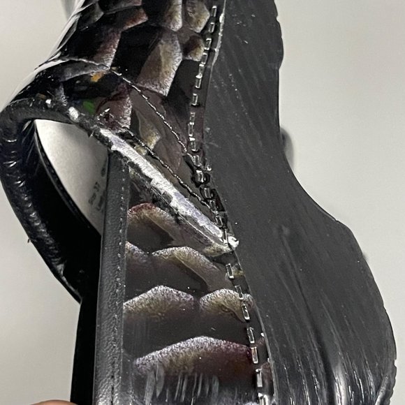 Dansko Clogs Size 37 Black Snake Print Patent Leather Professional Comfort Shoes - Picture 7 of 8